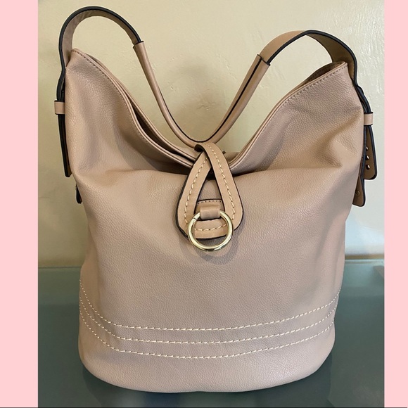 Portola Collectons Handbags - NEW  Med Size Tan Hobo Style Bag